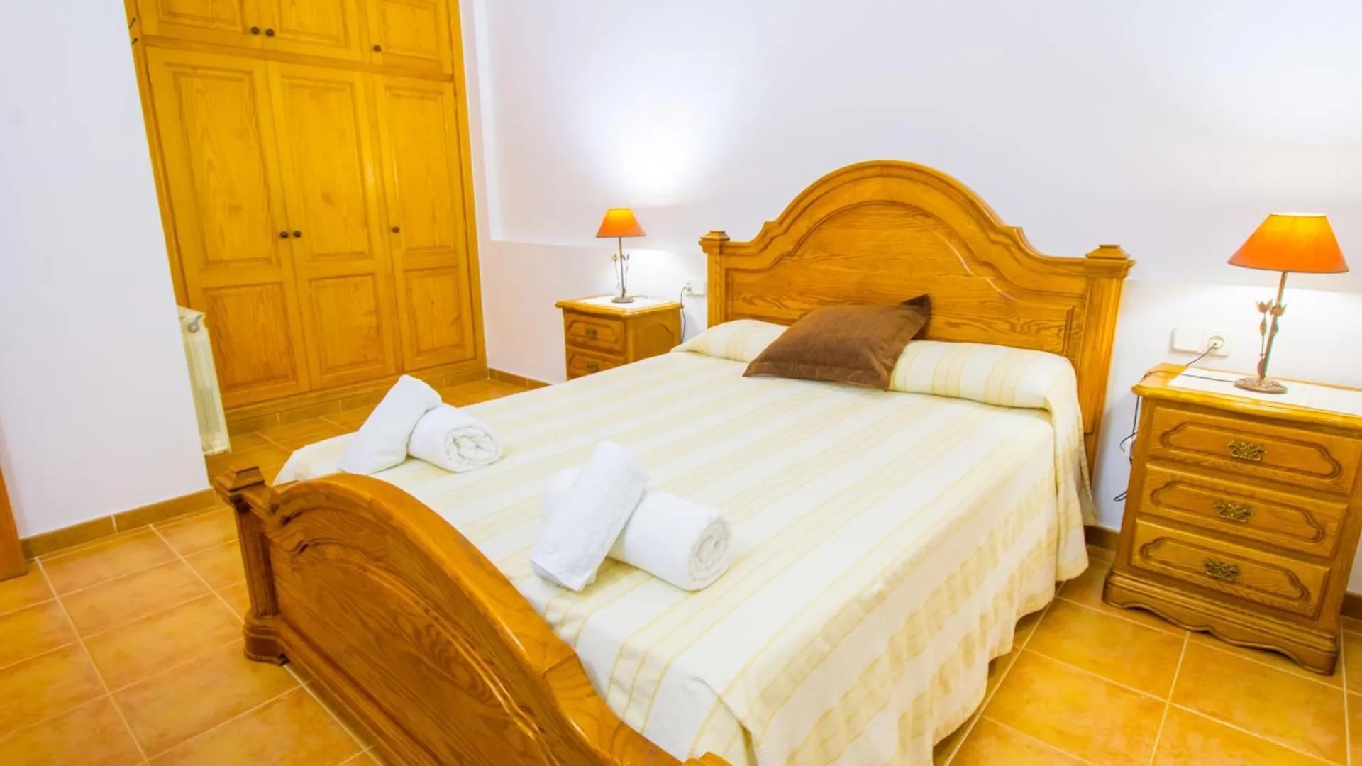 Tatil Evi Sunny Villa With Private Pool, Ac And Wifi Port de Pollença